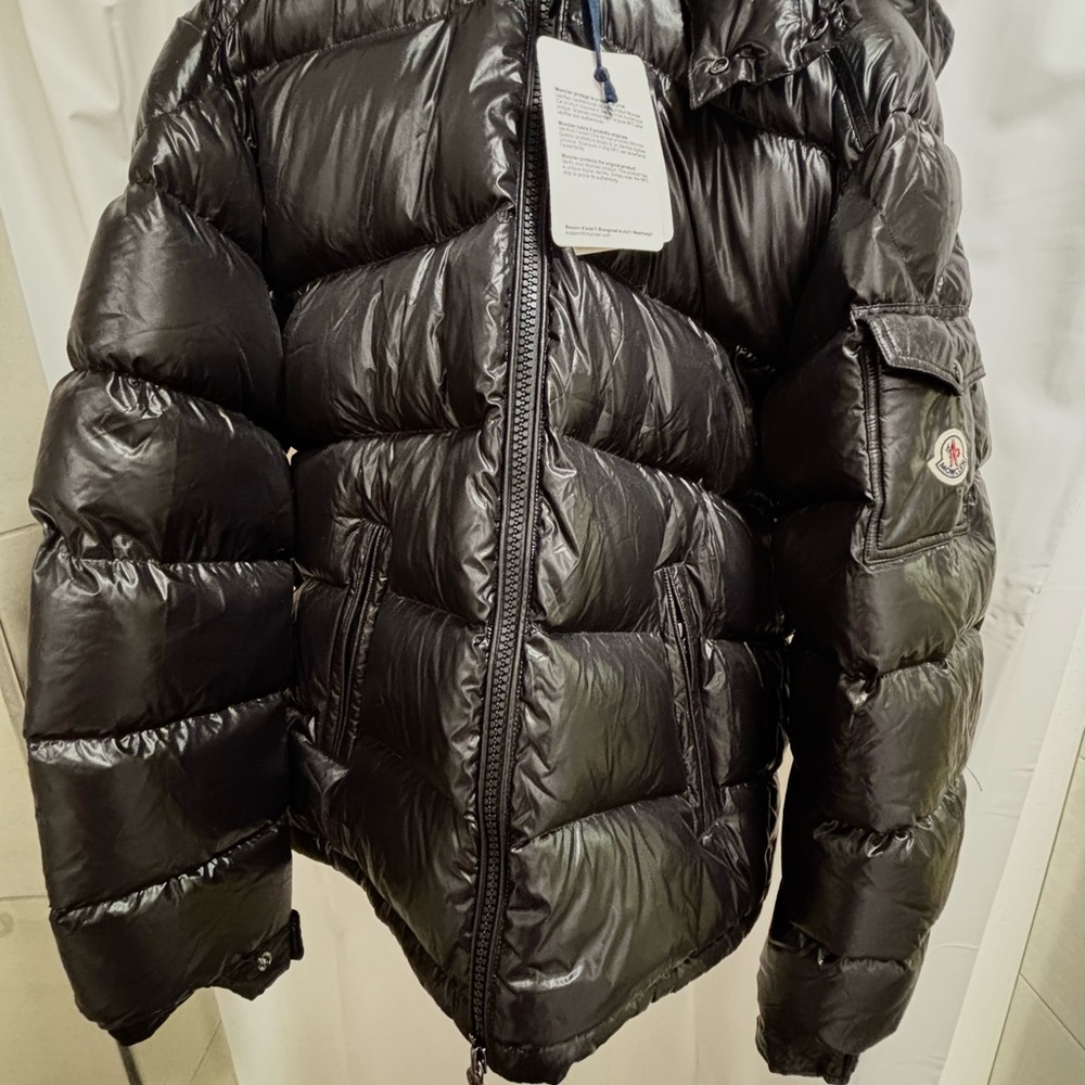 Moncler Black Puffer Jacket Mens